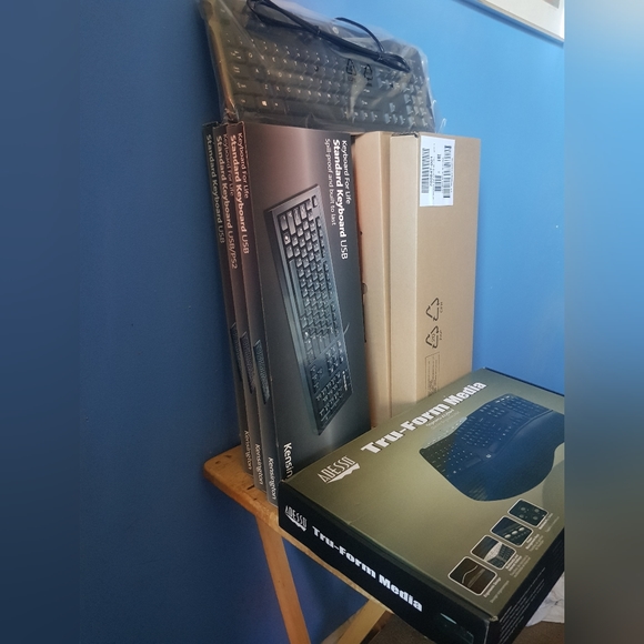 Keyboards - Picture 4 of 4